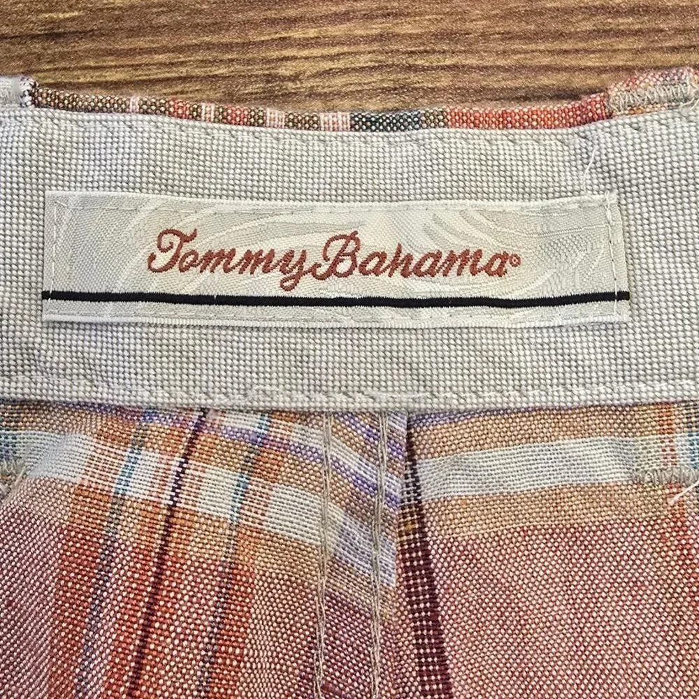 Tommy Bahama Men's Size 42 plaid linen shorts
